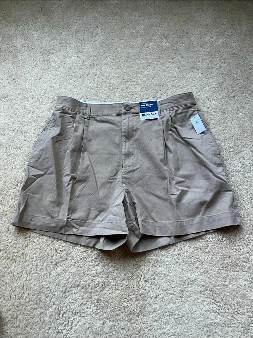 NWT Old Navy Women’s Khaki Extra High-Rise OG Chino Shorts - Size L - Stretch